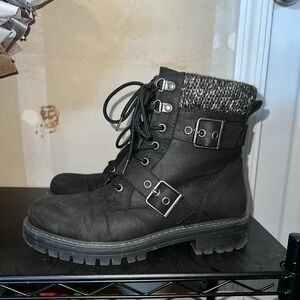 CLIFFS Marlee women’s boot size 8